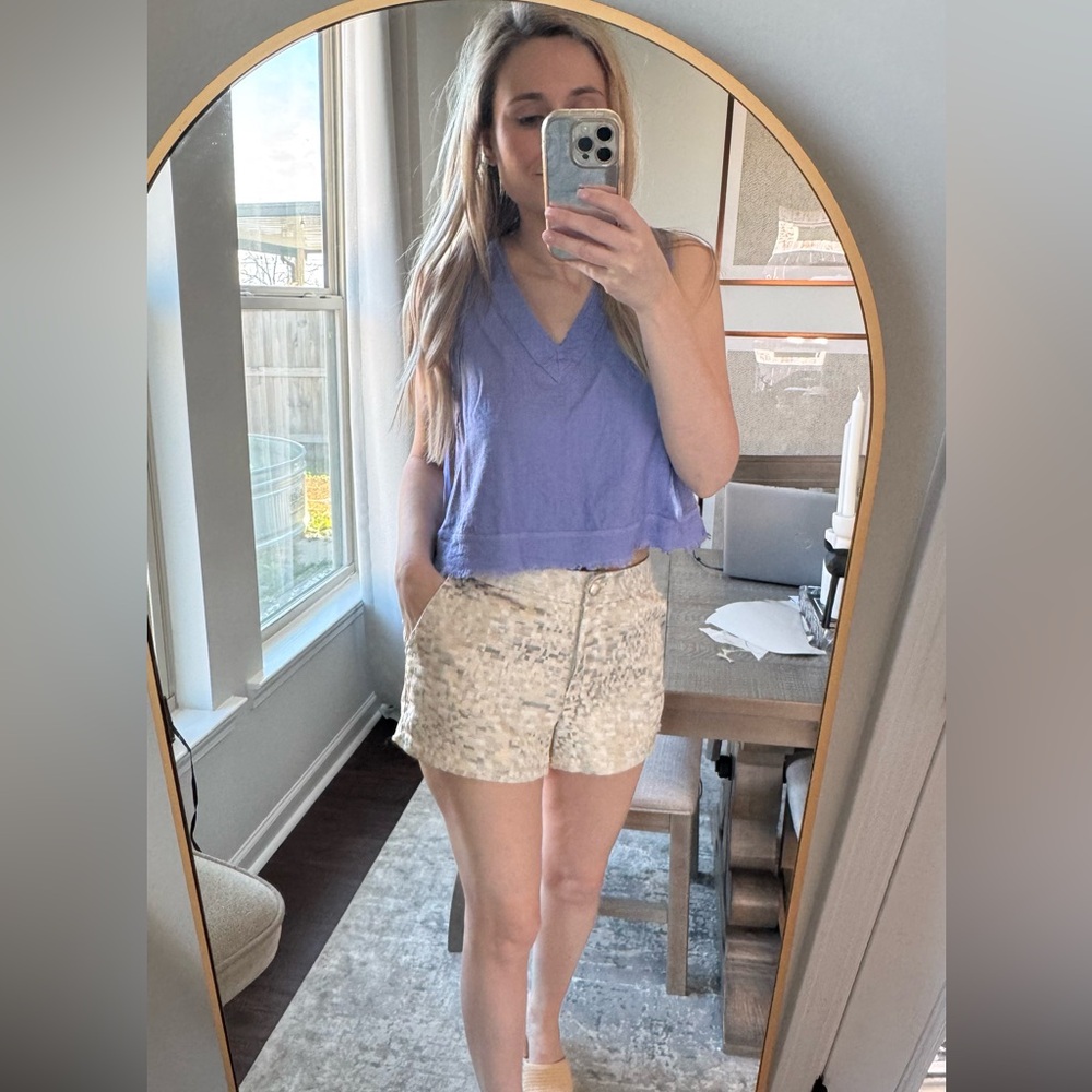 Women's Cream Patterned Metallic Boutique Shorts - Picture 7 of 16